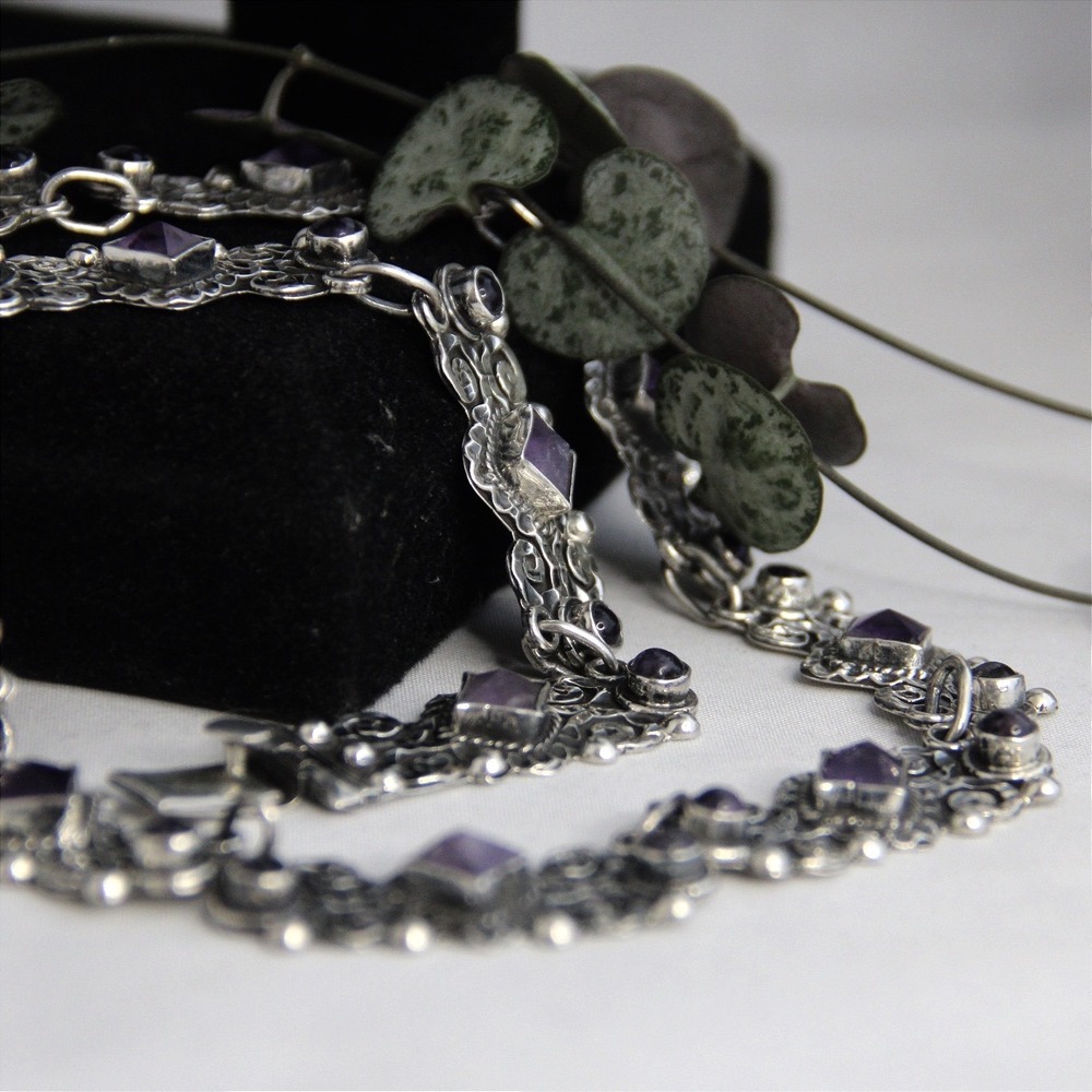 Vintage Mexico Sterling Silver Amethyst Repousse Link necklace 925 Purple Stone